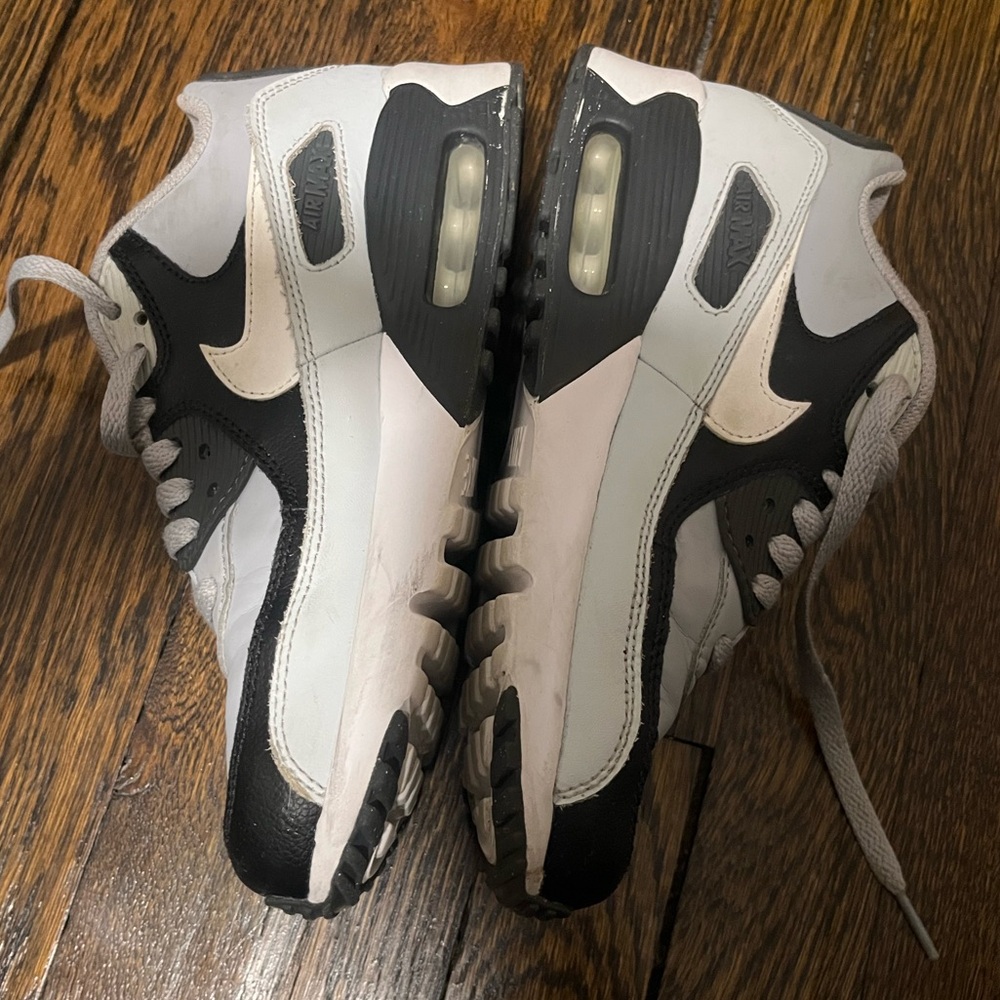 Nike White and Black Air Max Running Sneakers